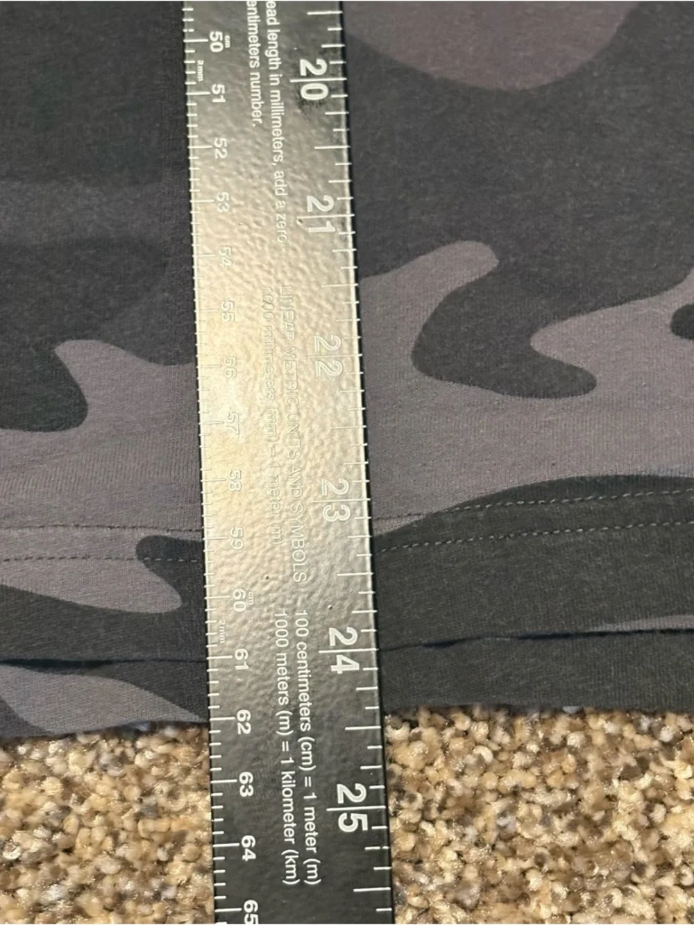 PINK Victoria's Secret Gray and Black Camo Long Sleeve Women’s Medium - Picture 6 of 8